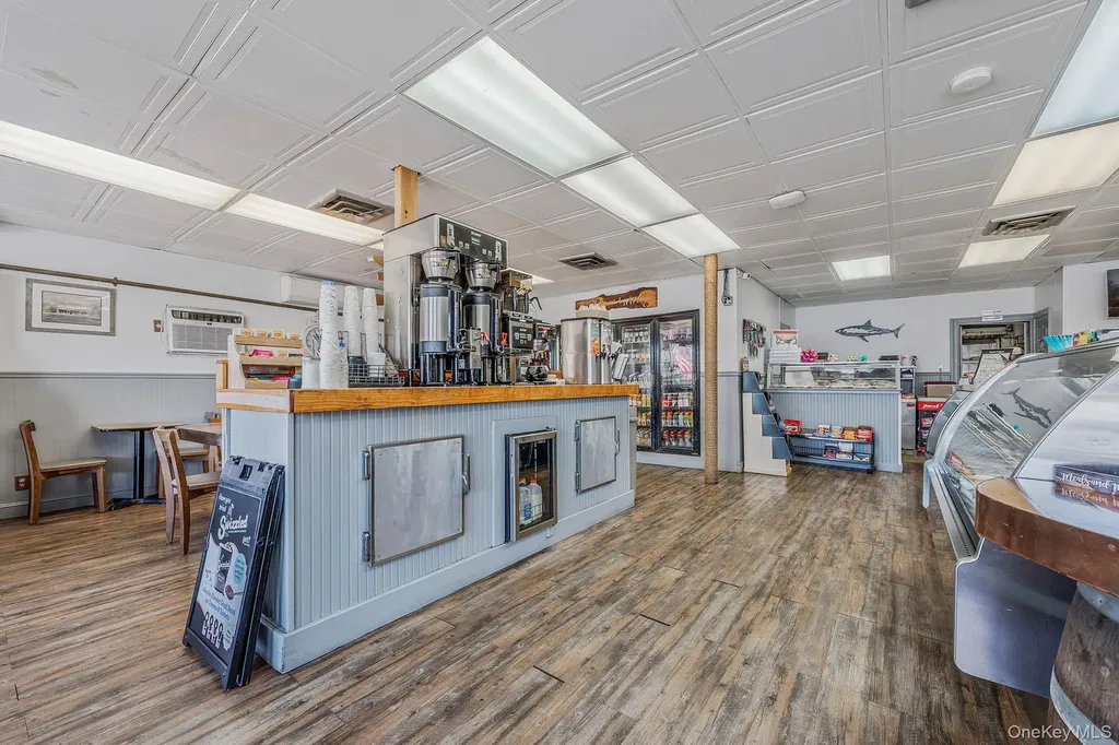 504 Fire Island Avenue Babylon NY 11702