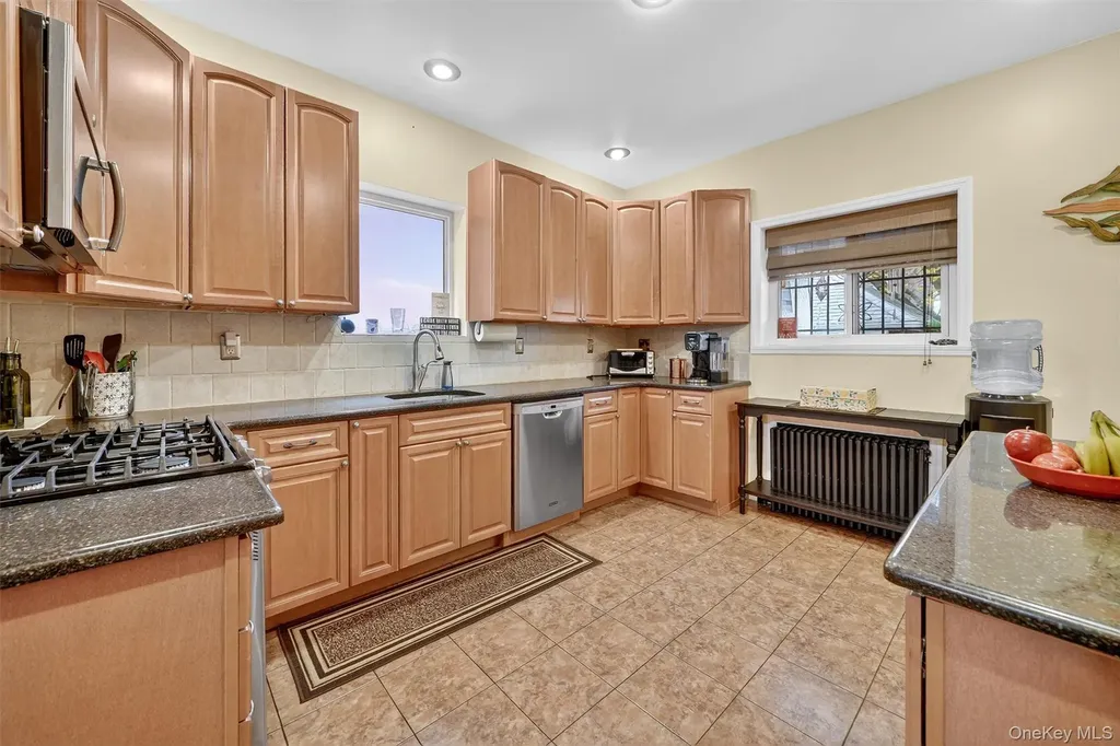 2131 Lurting Avenue Bronx NY 10461