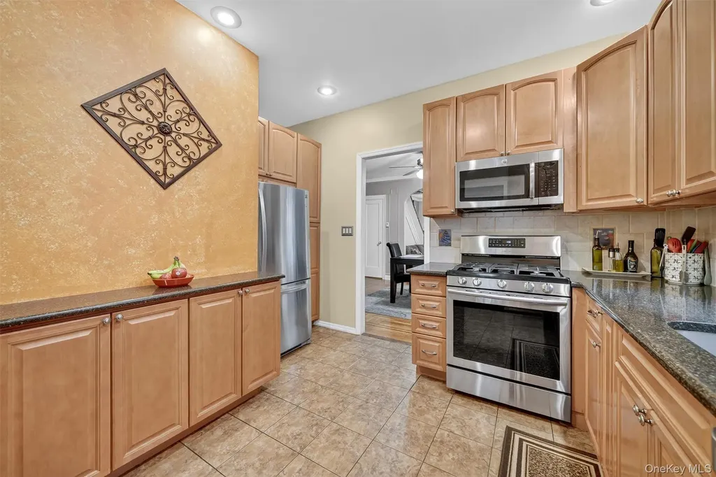 2131 Lurting Avenue Bronx NY 10461