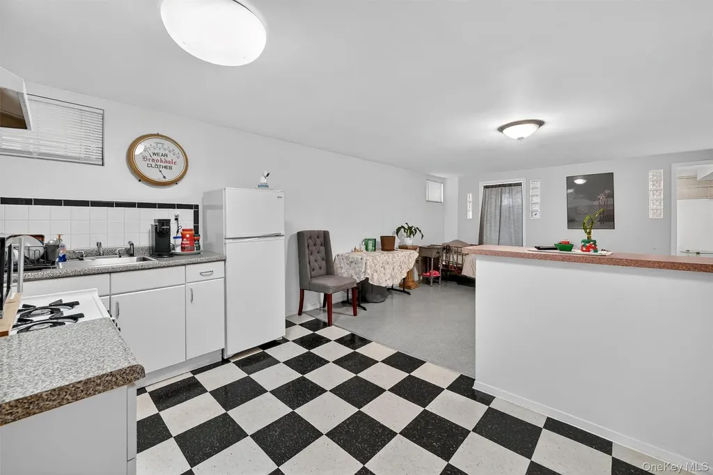 2131 Lurting Avenue Bronx NY 10461