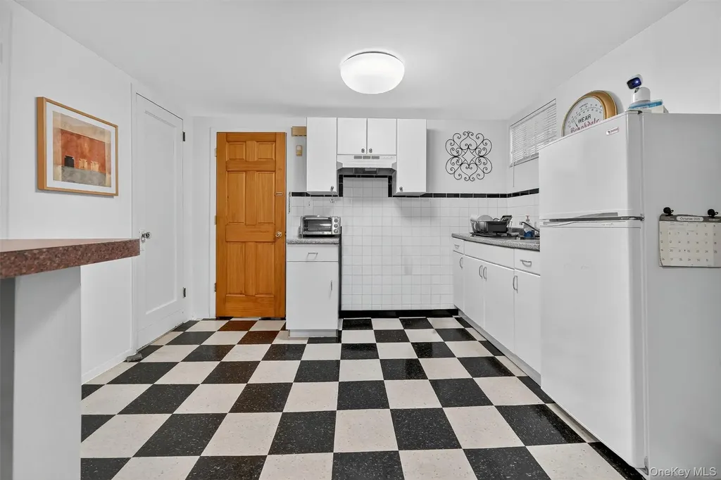 2131 Lurting Avenue Bronx NY 10461