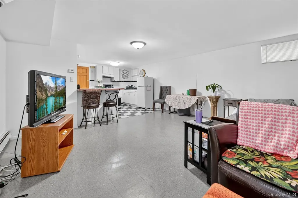 2131 Lurting Avenue Bronx NY 10461