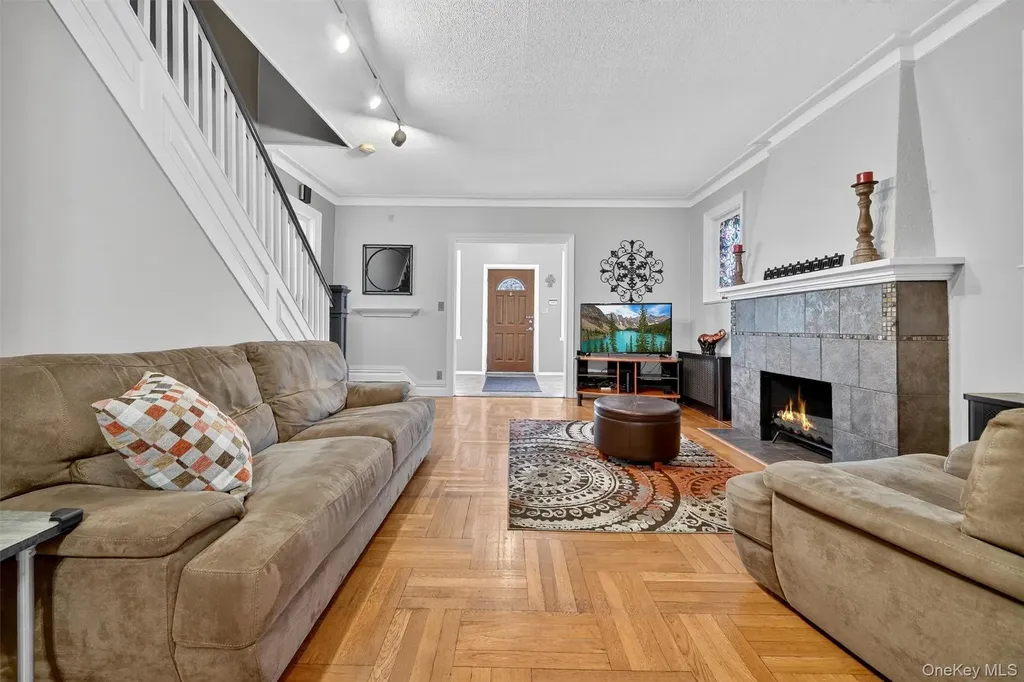 2131 Lurting Avenue Bronx NY 10461