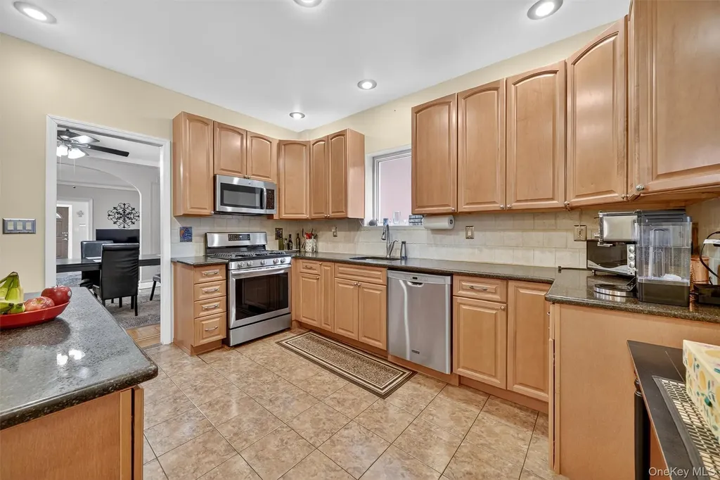 2131 Lurting Avenue Bronx NY 10461
