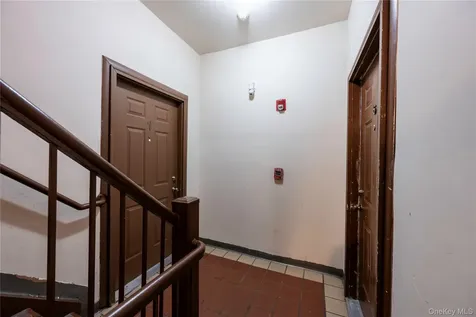 279 S Broadway Yonkers NY 10705
