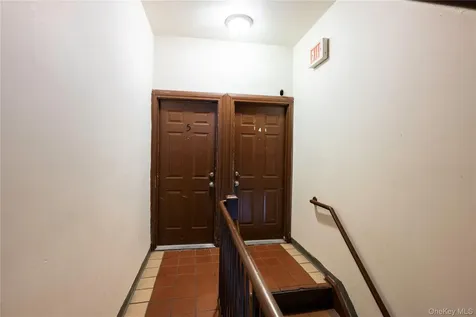 279 S Broadway Yonkers NY 10705