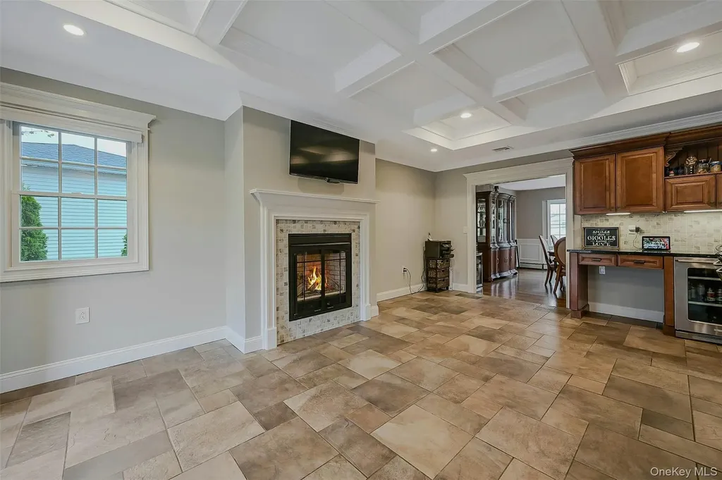 30 W Shore Road Oakdale NY 11769