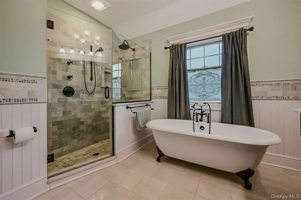 30 W Shore Road Oakdale NY 11769