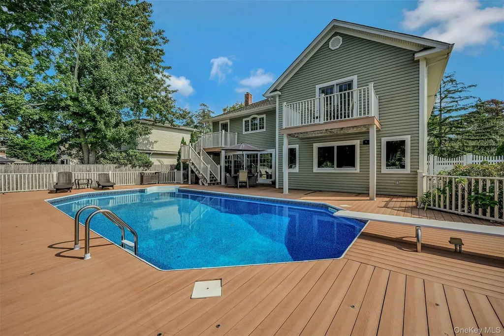 30 W Shore Road Oakdale NY 11769