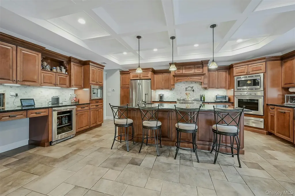 30 W Shore Road Oakdale NY 11769