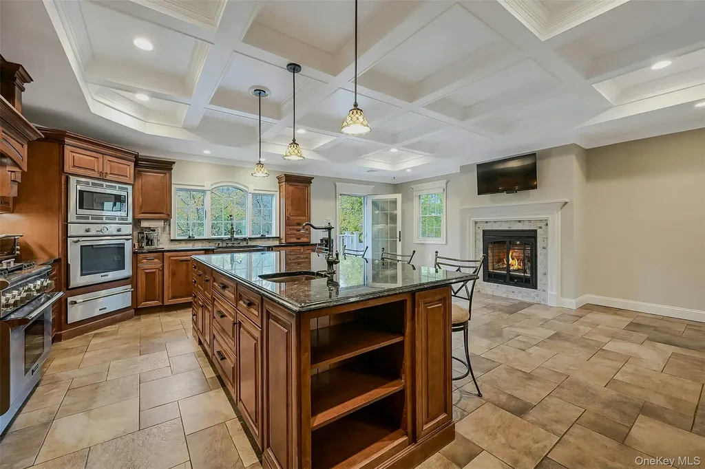 30 W Shore Road Oakdale NY 11769