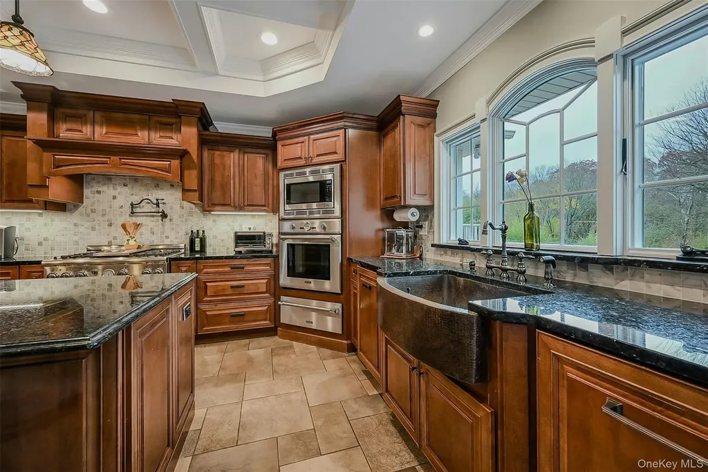 30 W Shore Road Oakdale NY 11769