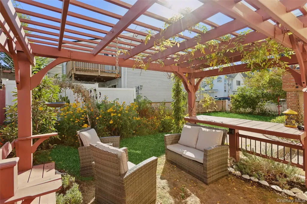 124 Coolidge Avenue Long Beach NY 11561