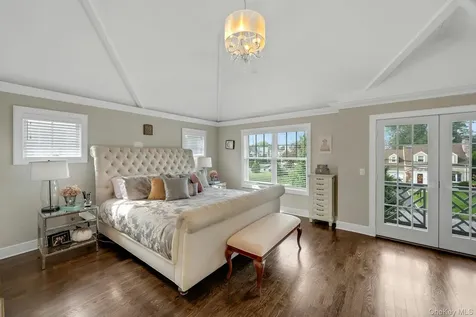 181 Beech Street Eastchester NY 10709