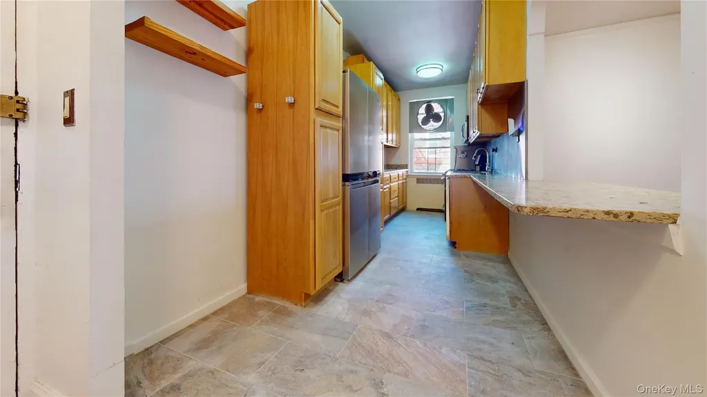 2160 Bronx Park E Bronx NY 10462