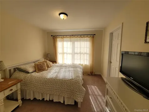 75 Bernsley Road Woodridge NY 12789