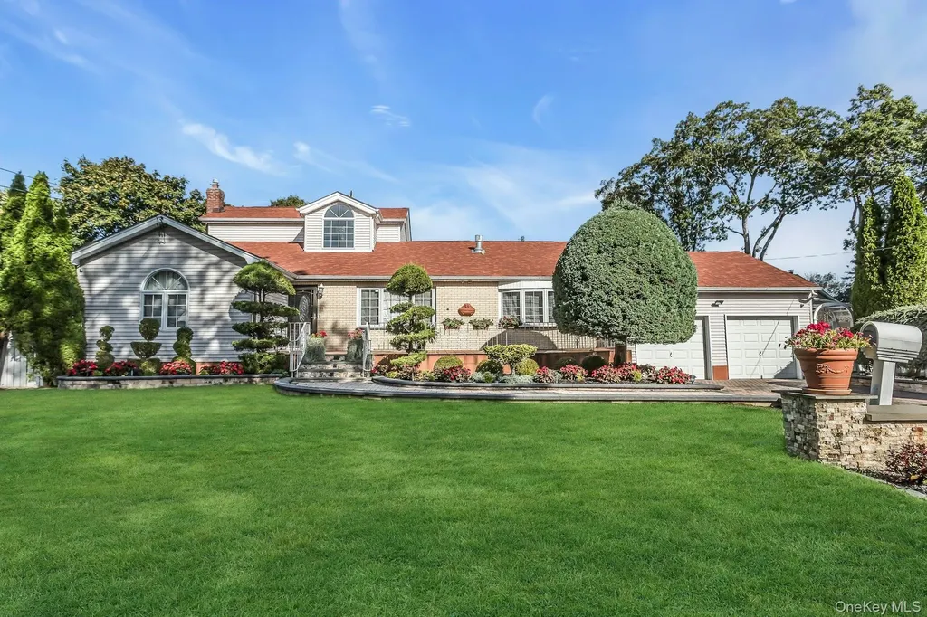1436 7th Street West Babylon NY 11704