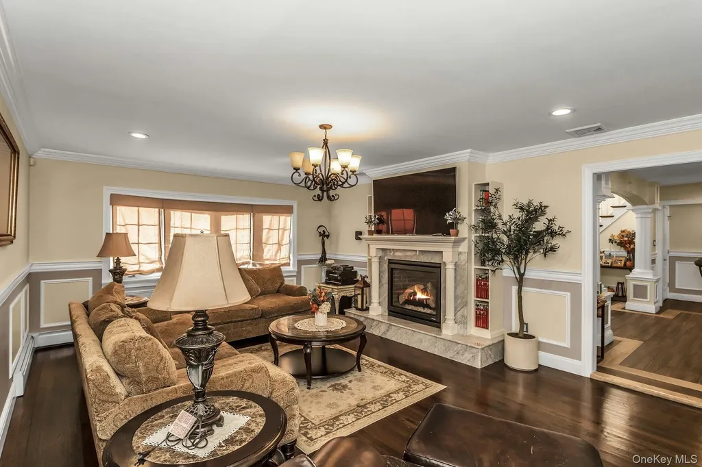 1436 7th Street West Babylon NY 11704