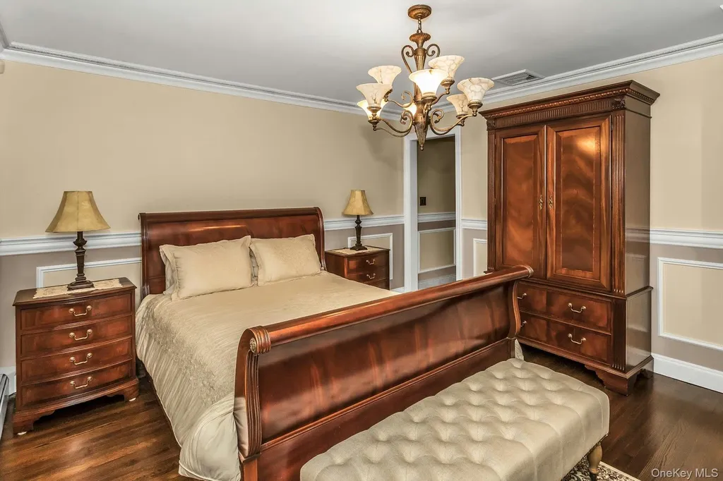 1436 7th Street West Babylon NY 11704