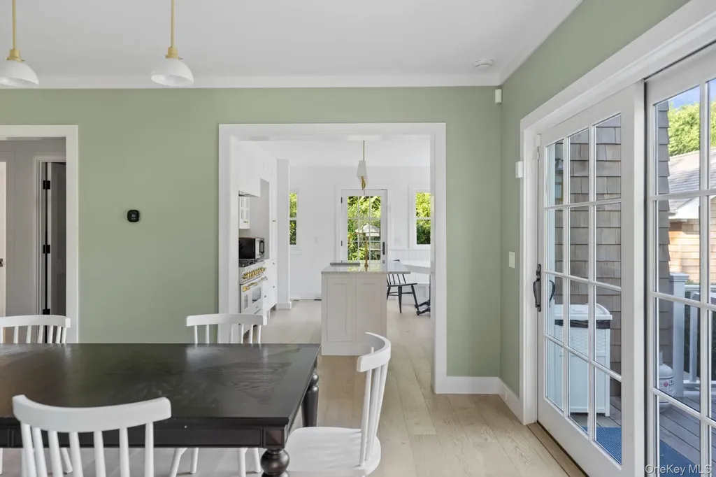 44 Buell Lane East Hampton NY 11937
