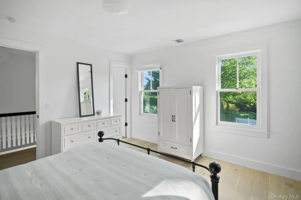 44 Buell Lane East Hampton NY 11937