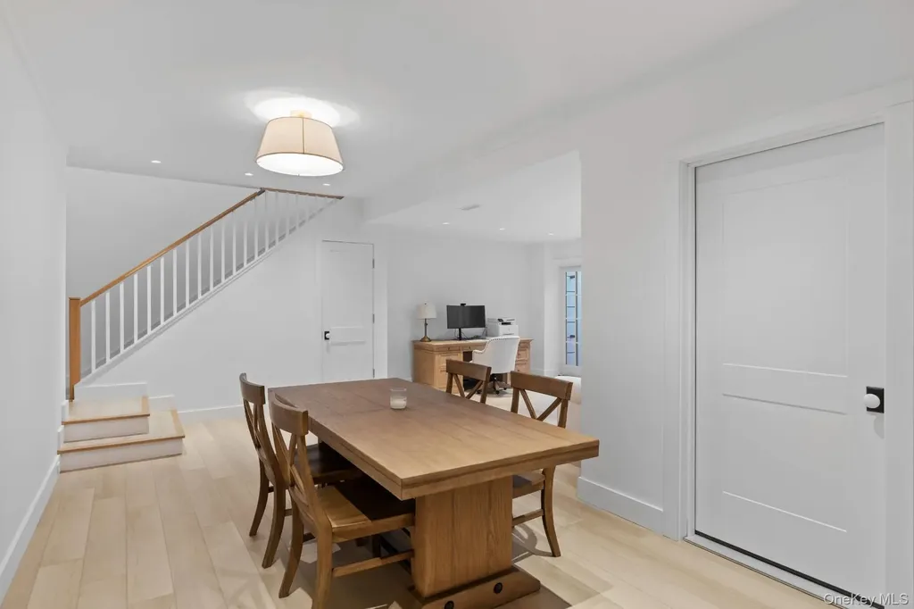 44 Buell Lane East Hampton NY 11937