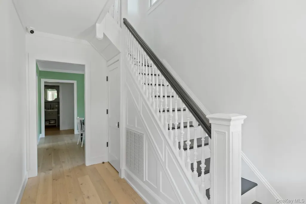 44 Buell Lane East Hampton NY 11937