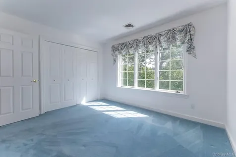 25 Alison Court Kingston NY 12401