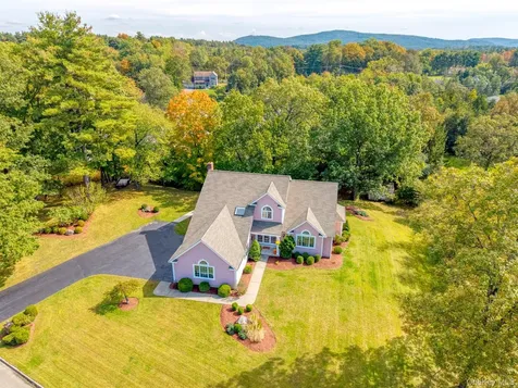 25 Alison Court Kingston NY 12401