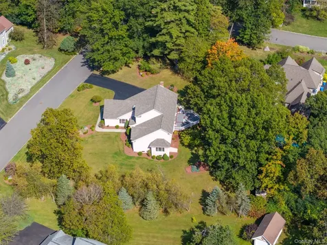 25 Alison Court Kingston NY 12401