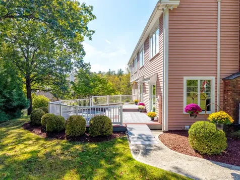 25 Alison Court Kingston NY 12401