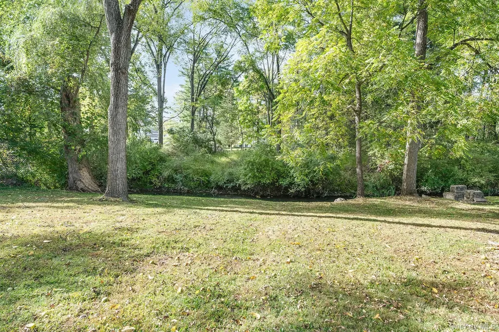 6 Old Mill Drive Poughkeepsie NY 12603