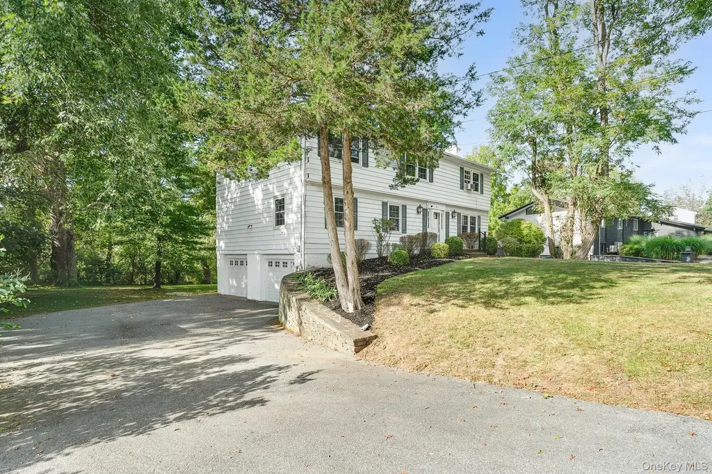 6 Old Mill Drive Poughkeepsie NY 12603