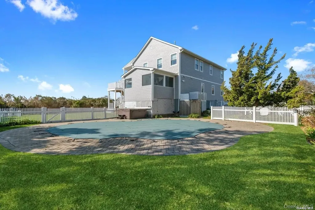 77 Library Avenue Westhampton Beach NY 11978