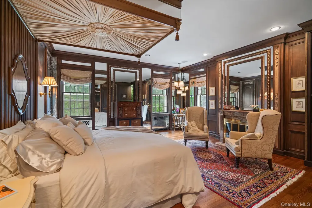 88 Wheatley Road Old Westbury NY 11568
