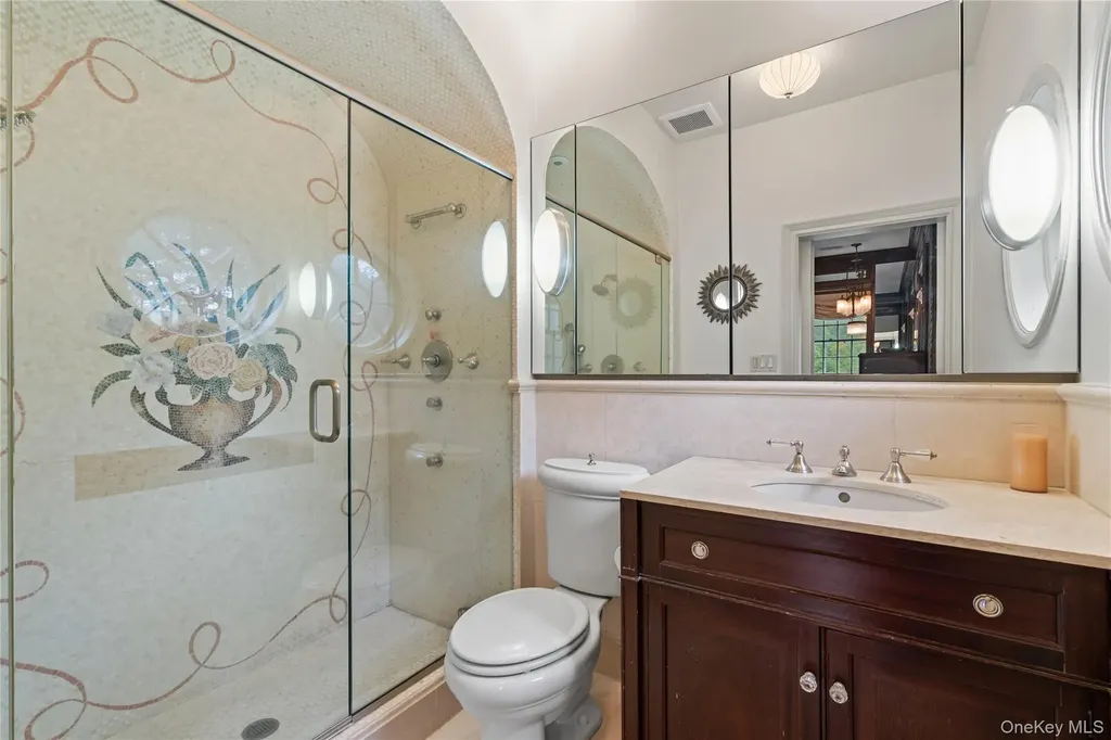 88 Wheatley Road Old Westbury NY 11568