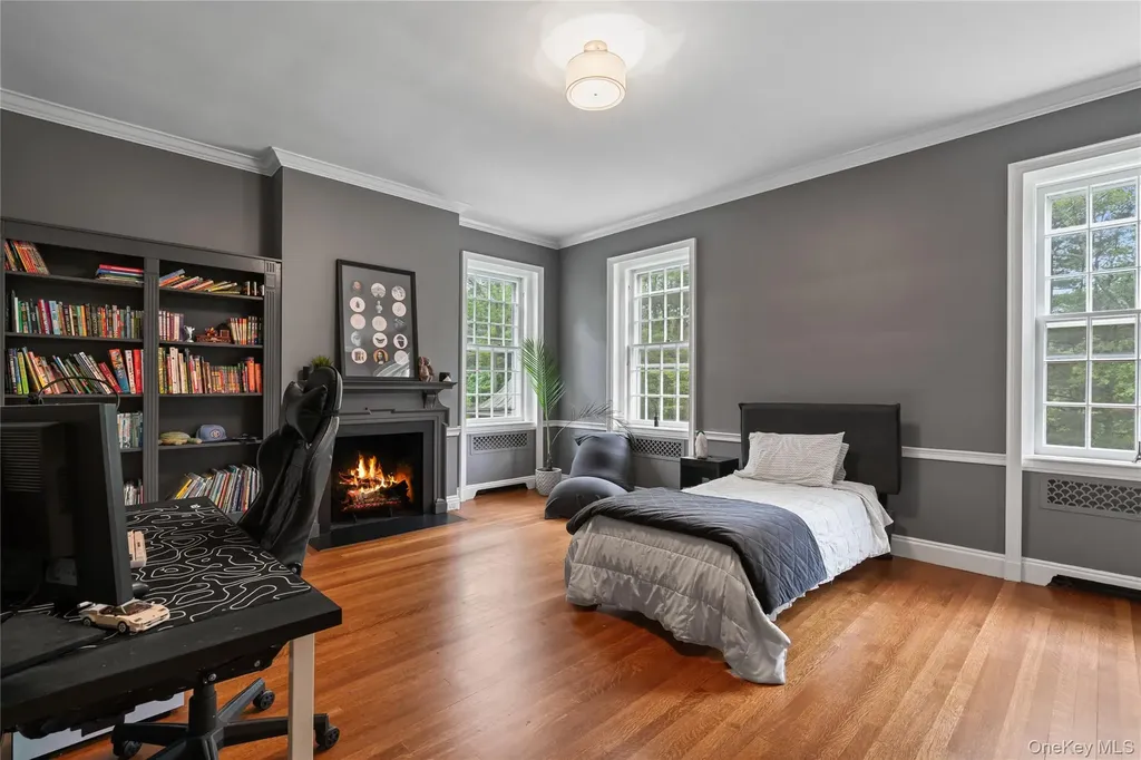88 Wheatley Road Old Westbury NY 11568