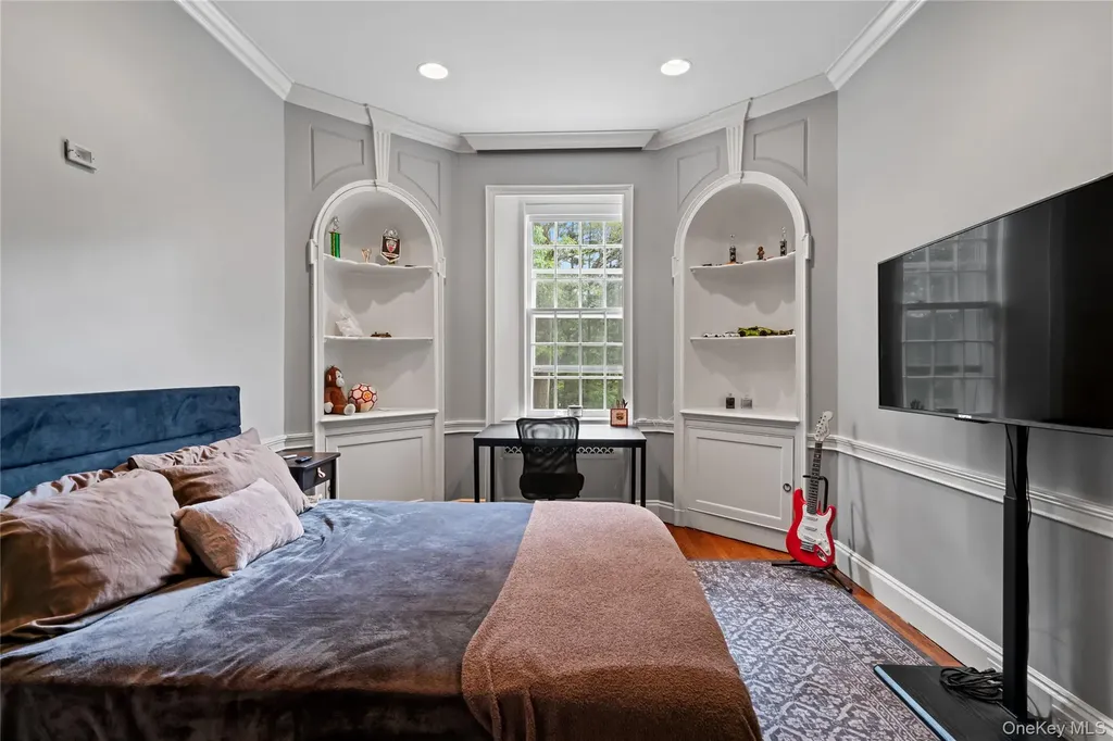 88 Wheatley Road Old Westbury NY 11568