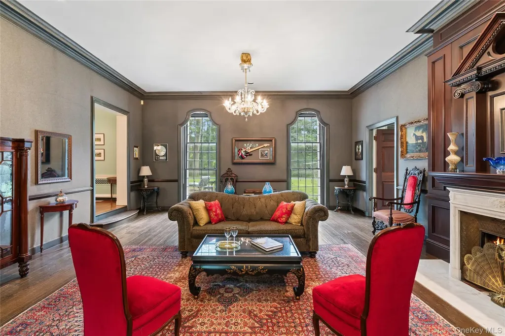 88 Wheatley Road Old Westbury NY 11568
