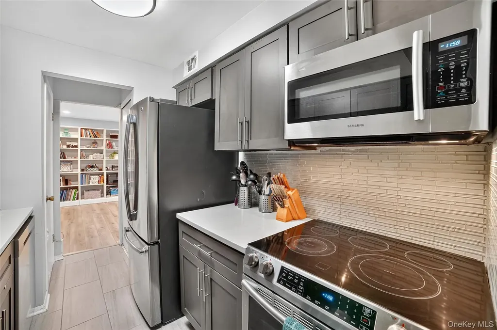1504 Fox Glen Drive Hartsdale NY 10530