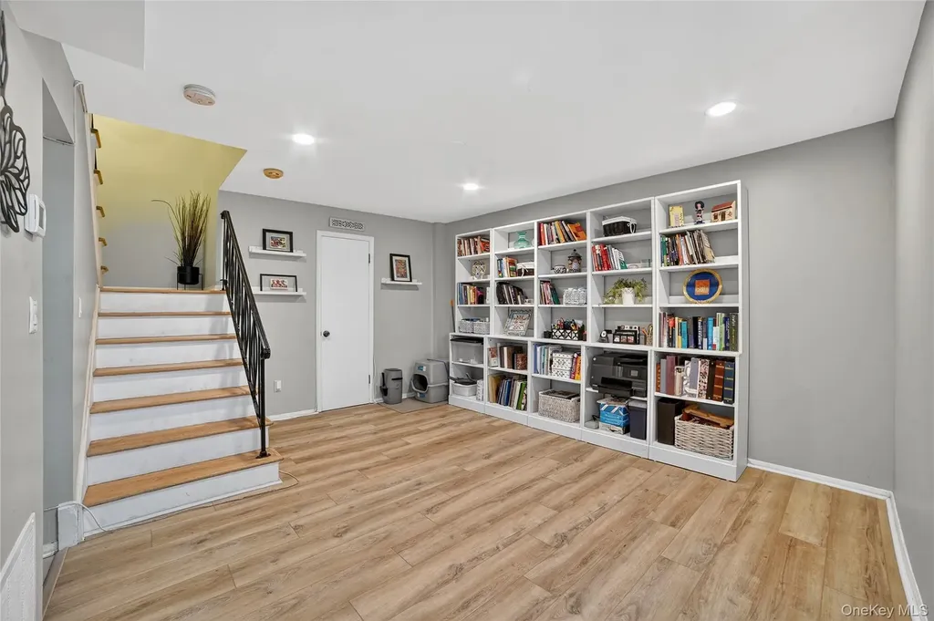 1504 Fox Glen Drive Hartsdale NY 10530