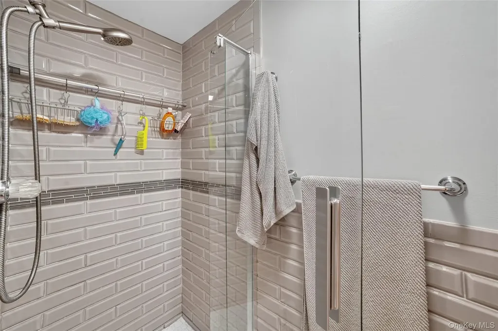 1504 Fox Glen Drive Hartsdale NY 10530