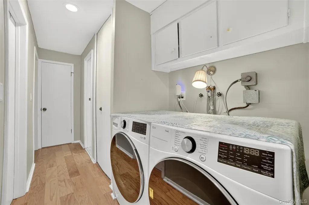 1504 Fox Glen Drive Hartsdale NY 10530