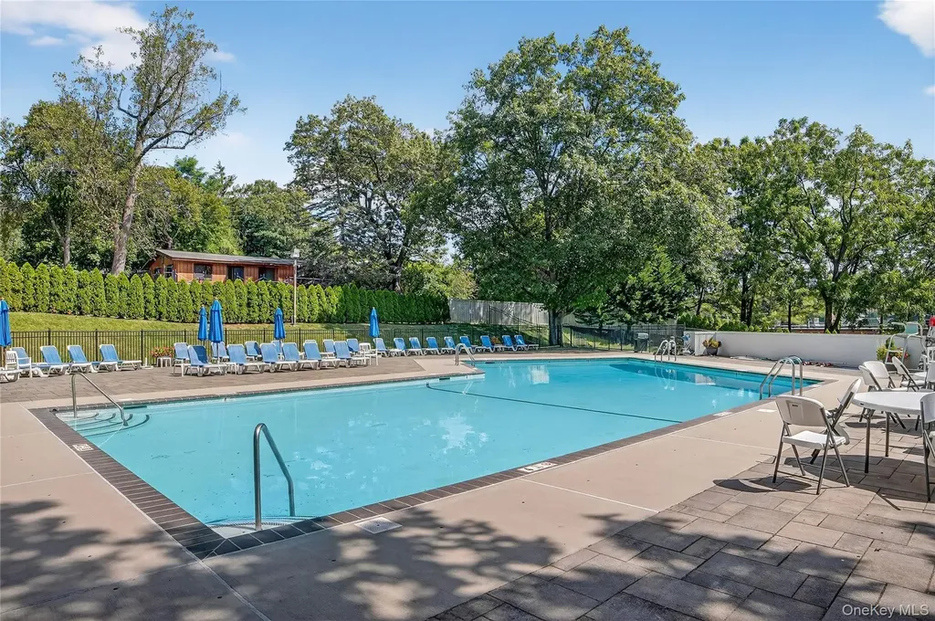 1504 Fox Glen Drive Hartsdale NY 10530