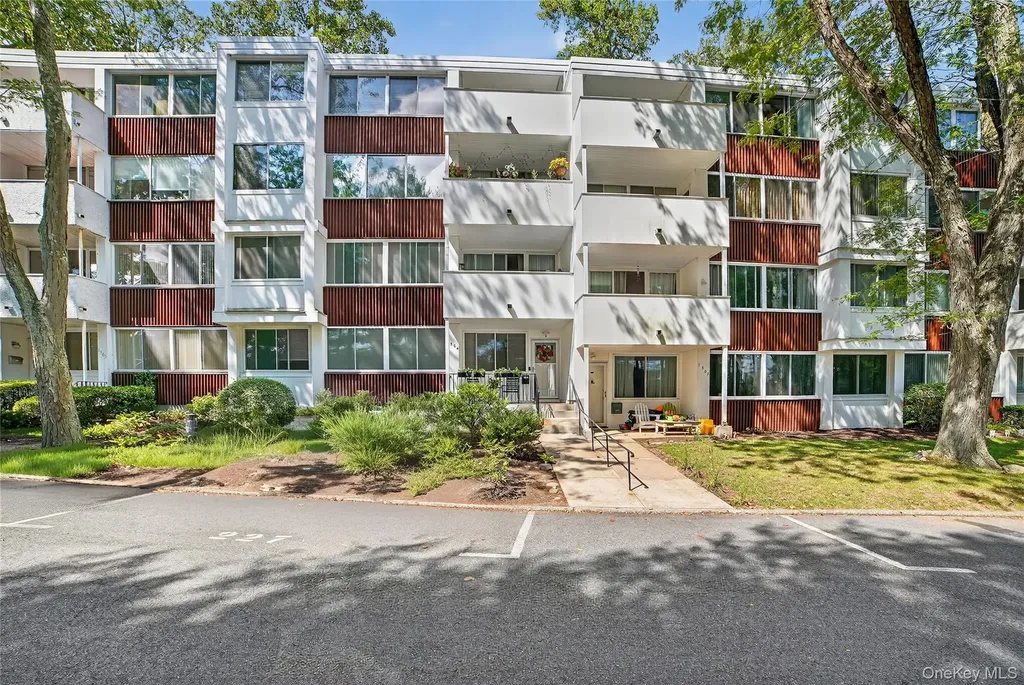 1504 Fox Glen Drive Hartsdale NY 10530