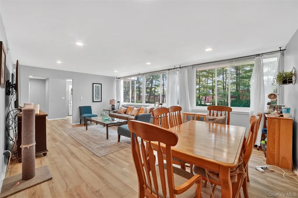 1504 Fox Glen Drive Hartsdale NY 10530