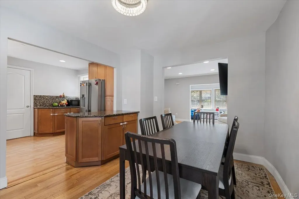 33 Prospect Avenue Lynbrook NY 11563