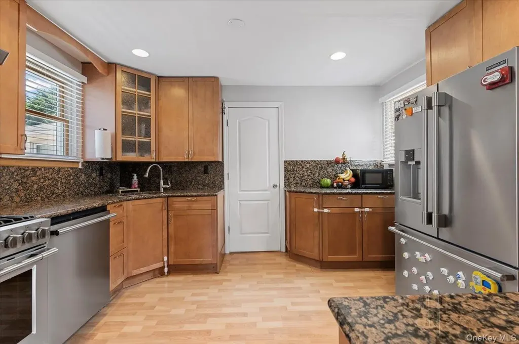 33 Prospect Avenue Lynbrook NY 11563
