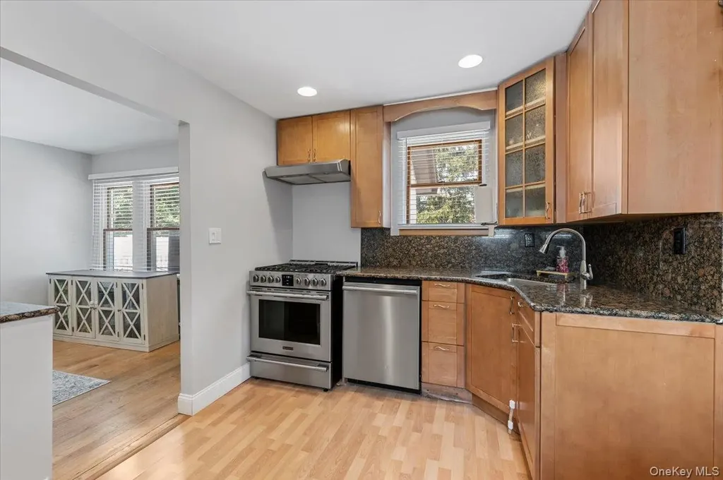 33 Prospect Avenue Lynbrook NY 11563