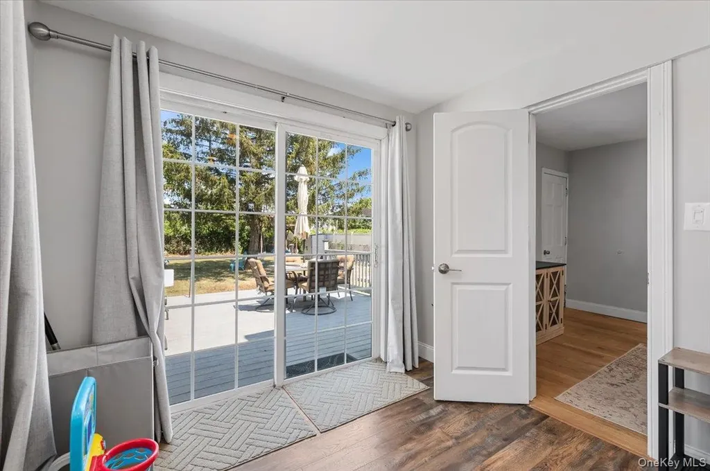 33 Prospect Avenue Lynbrook NY 11563